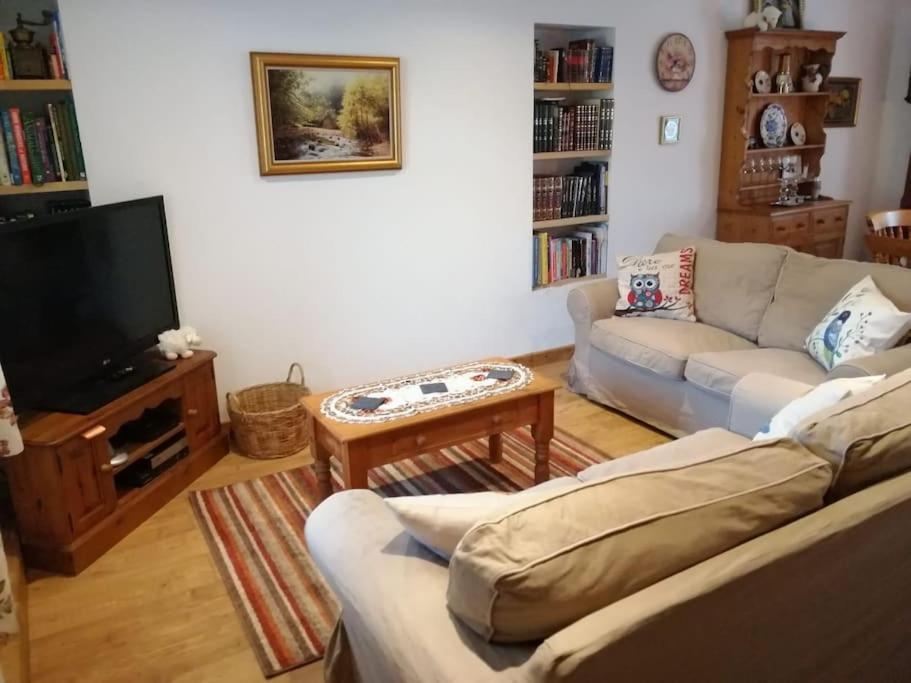Welsh Miners Cottage Four Bedroom House Treherbert Экстерьер фото